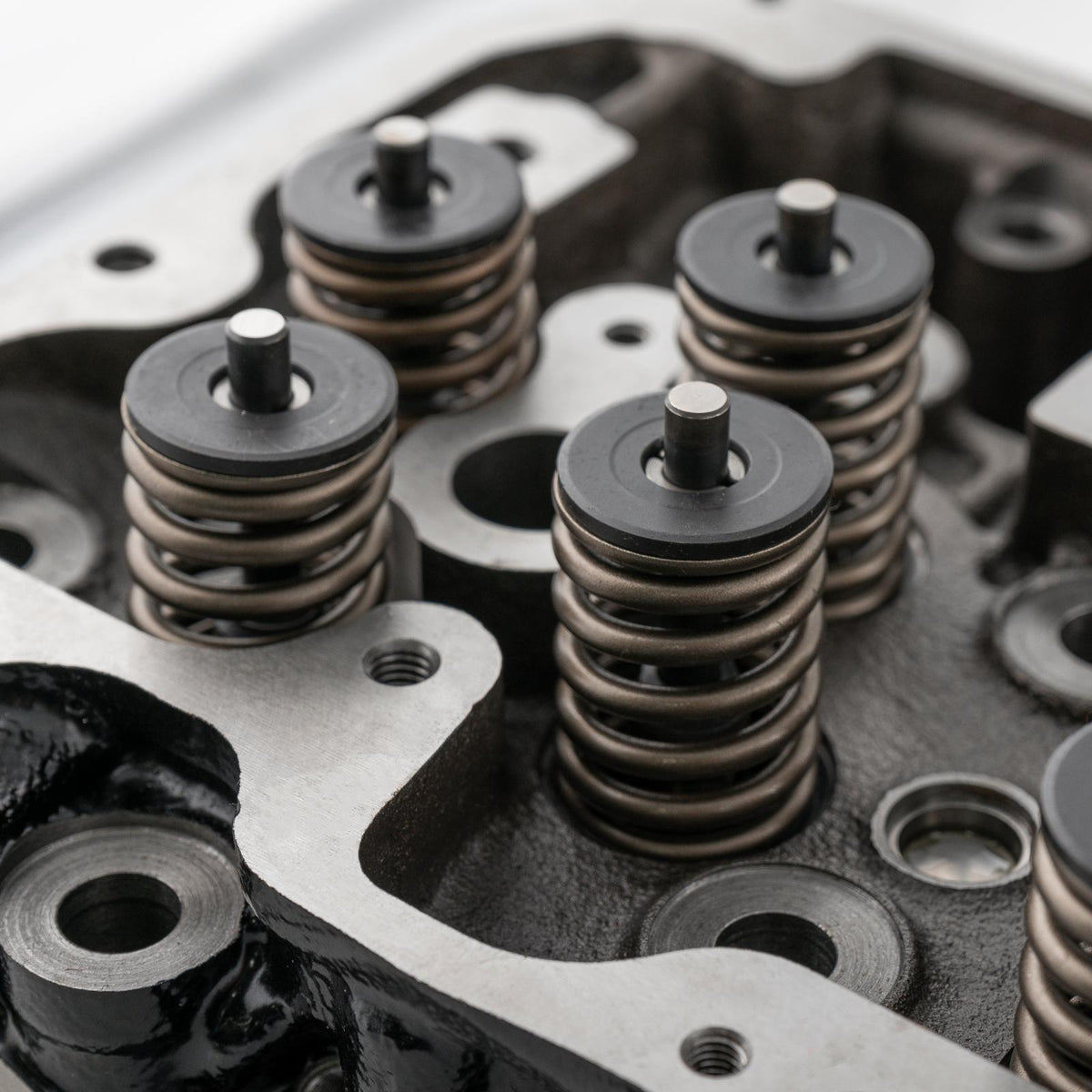 PPE Cylinder Head (One) Cast Iron - GM 6.6L Duramax 2004.5-2010 LLY/LBZ/LMM Ported
