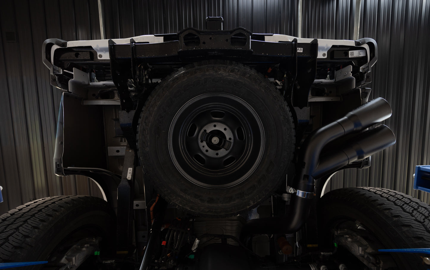 MBRP 4in. Filter Back. Single Side Dual Exit. BLK S6290BLK